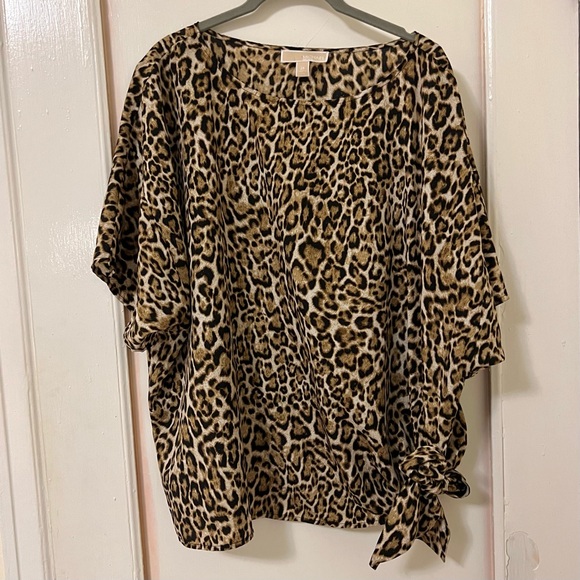 MICHAEL KORS Cheetah Top Short Sleeve Leopard Print Blouse Shirt MK Khors Bow - Picture 1 of 7